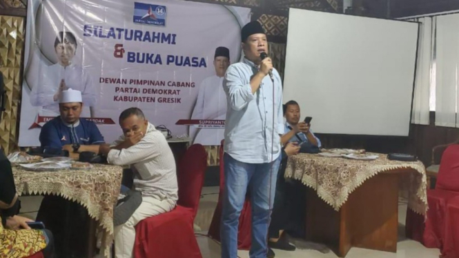 Ketua DPC Partai Demokrat Gresik, Supriyanto di acara silaturahmi dan buka bersama kader.
