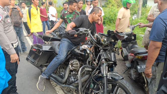 Rombongan Moge Harley Davidson Kecelakaan di Probolinggo