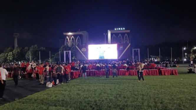 Suasana Nobar Timnas Indonesia Vs Uzbekistan di Polda Jatim