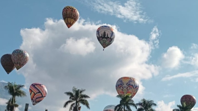 Ilustrasi balon udara.