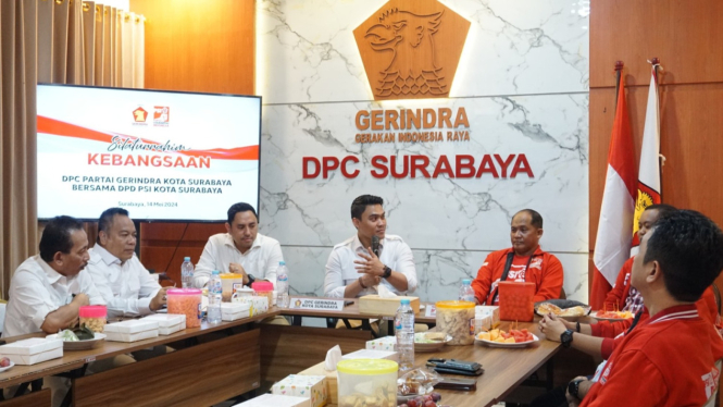 Pertemuan fungsionaris PSI dan Partai Gerindra Surabaya dalam silaturahim kebangsaan