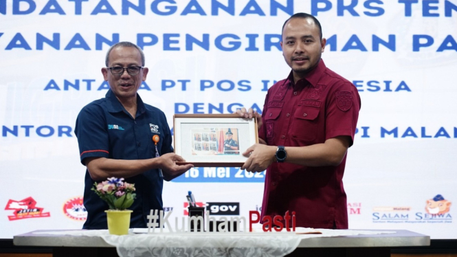 Kantor Imigrasi Malang dan PT Pos Indonesia menandatangani kerjasama