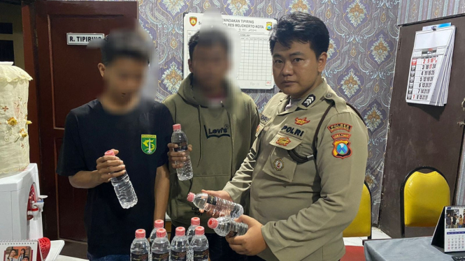 Penjual arak bali ditangkap di Mojokerto