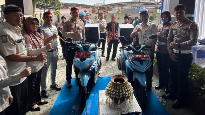 Peluncuran program Motor Samsat Dulur di Surabaya