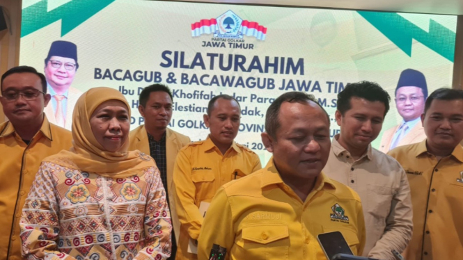 Ketua DPD Golkar Jatim M Sarmuji didampingi Khofifah dan Emil Dardak