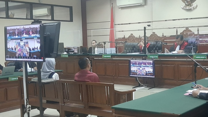 Sidang mantan Bupati Probolinggo di Pengadilan Tipikor Surabaya.