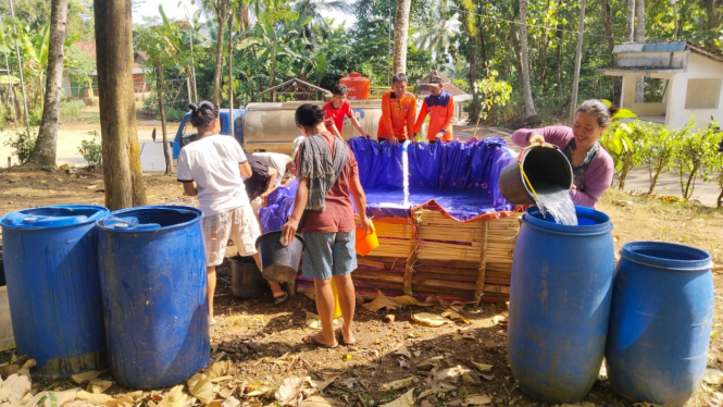 Dropping air bersih di Trenggalek.