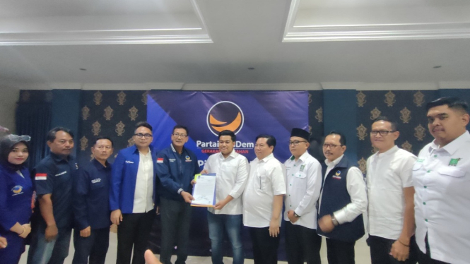 Syahrul Munir saat menerima rekomendasi dari DPW NasDem