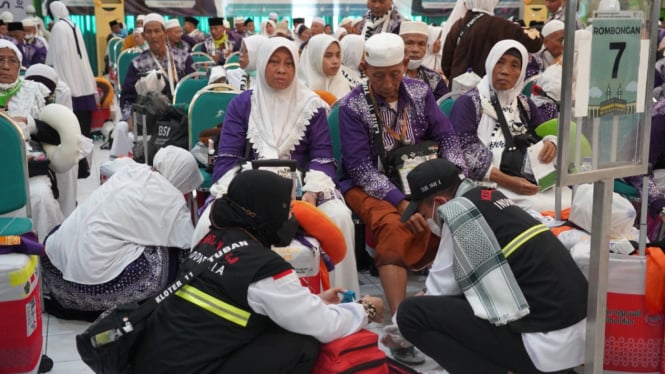 Jemaah Haji Debarkasi Surabaya tiba di Tanah Air