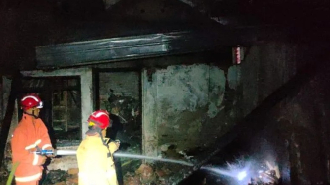 Rumah terbakar di Kelurahan Pakunden, Kecamatan Pesantren Kota Kediri