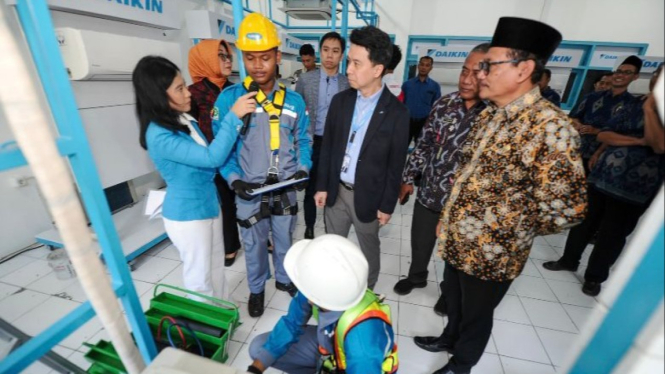 DAIKIN resmikan pusat keunggulan di SMKN 1 Lamongan