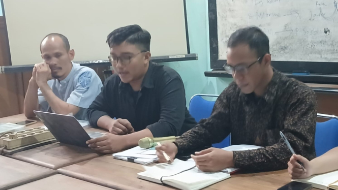 Konpres putusan bebas Ronald Tannur di LBH Surabaya.