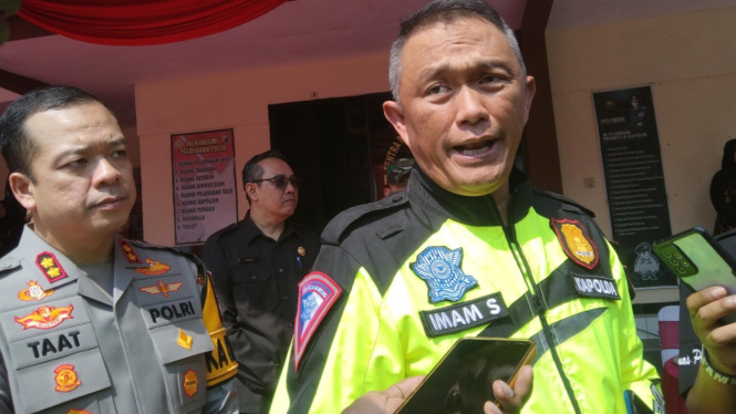 Kapolda Jawa Timur Irjen Pol Imam Sugianto di Polsek Kalangbret Tulungagung