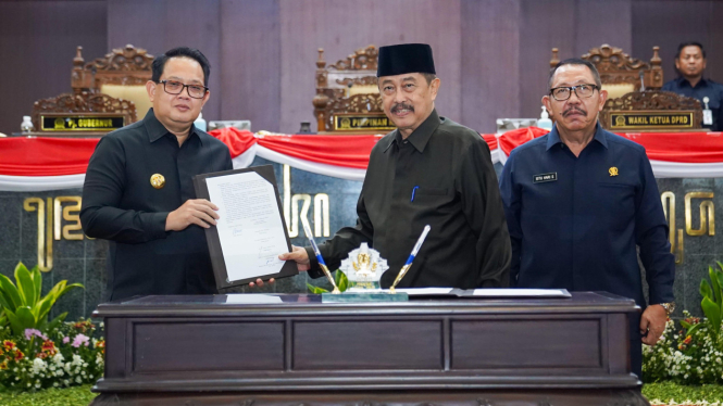 Pengesahan P-APBD Jatim 2024 di DPRD Jawa Timur.