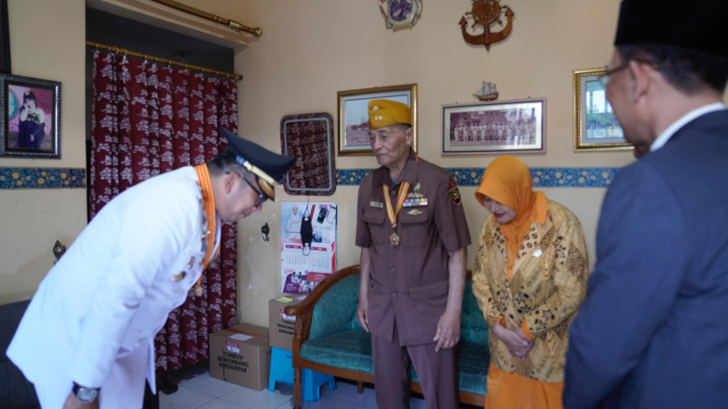 Pj Wali Kota Mojokerto Ali Kuncoro temui veteran.