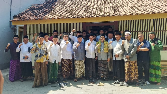 Mubes Alim Ulama NU di rumah Syaikhona Kholil Bangkalan.