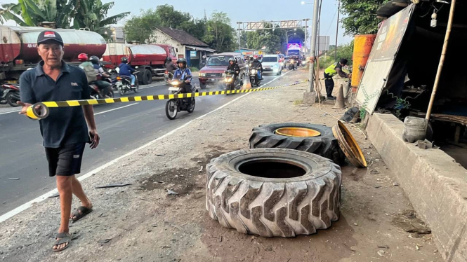 Lokasi tukang tambal terkena ledakan ban