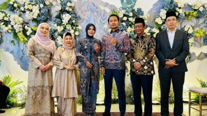 Pertunangan putra Mahfud MD dengan putri TGB Zainul Majdi.