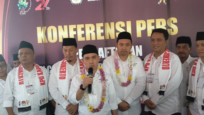 Pasangan Mubarok resmi mendaftar ke KPU Mojokerto