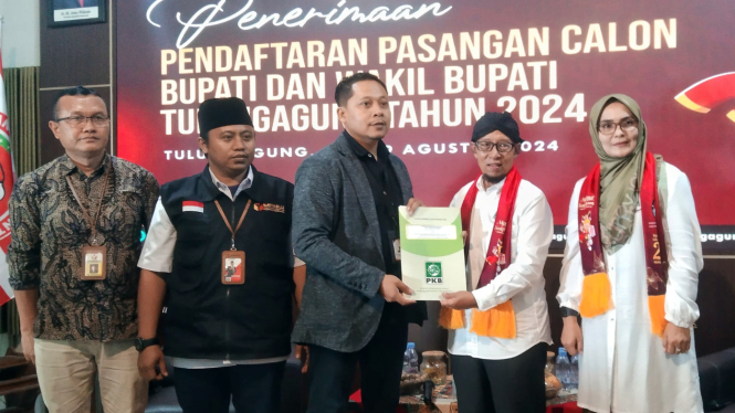 Paslon Budi-Susi Tutup Pendaftaran Pilkada Tulungagung