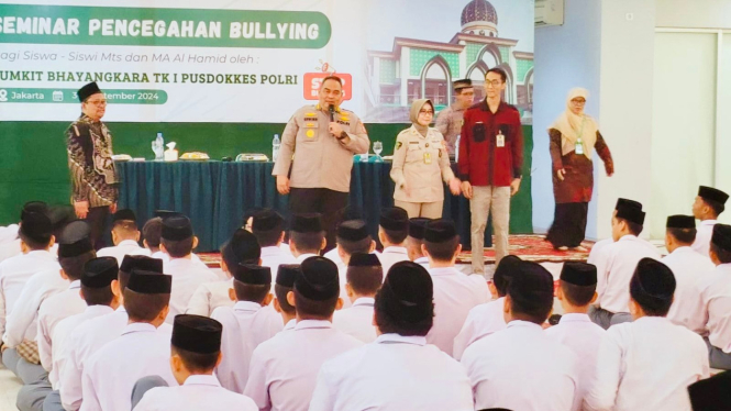 Tim RS Bhayangkara Polri berikan edukasi antiperundungan.