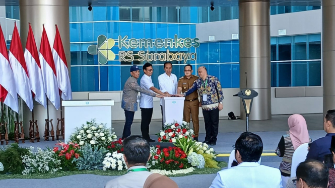 Prosesi peresmian Rumah Sakit Kemenkes di Surabaya