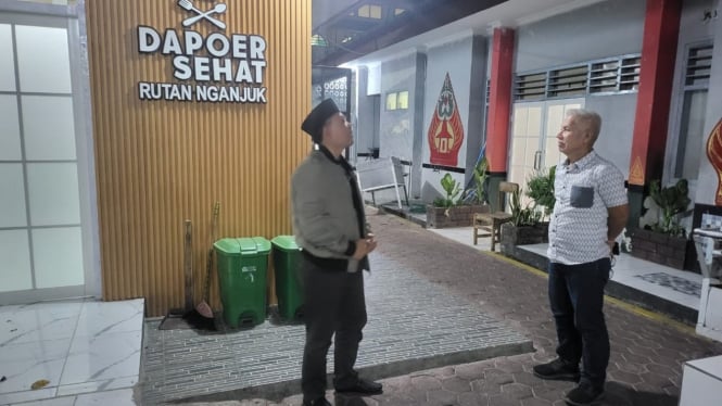 Kadivpas Kemenkumham Jatim, Heri Azhari saat melakukan kegiatan Bintorwasdal di Rutan Nganjuk