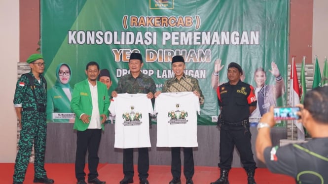 Calon bupati Lamongan Yuhronur Efendi