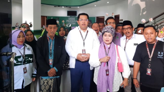 Luluk Nur Hamidah saat mengambil nomor urut