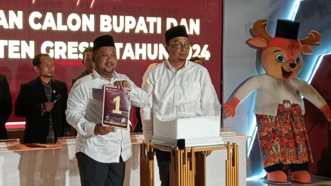 Pasangan Cabup Gresik Fandi Akhmad Yani dan Cawabup Gresik dr Asluchul Alif dapat nomer urut 1.