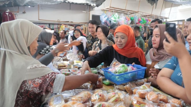 Khofifah Blusukan di Pasar Tradisional Tuban