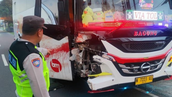 Kecelakaan bus Bagong di Tulungagung.