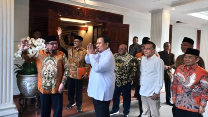 Petinggi PKS saat mengunjungi Prabowo