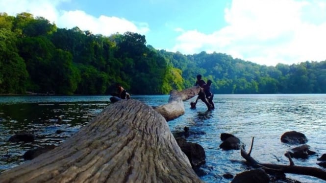 Danau Kastoba Bawean.