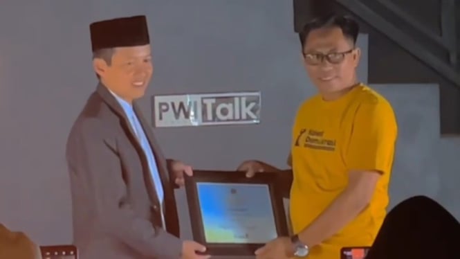 Mas Kiai saat menghadiri acara Talkshow PWI Sumenep