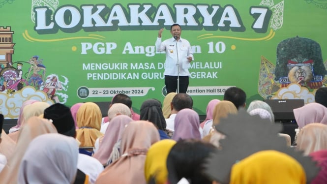 Pj Bupati Kediri di acara program guru penggerak.