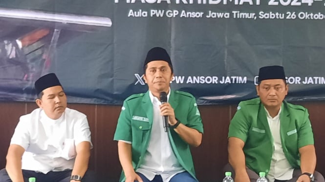 Ketua PW GP Ansor Jatim (tengah) Musyaffa Syafril