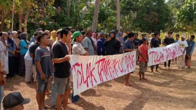 Nelayan Bawean protes rencana pembukaan tambak udang.