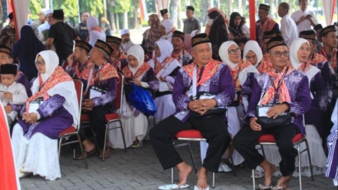 Pemberangkatan jamaah haji Gresik Mei 2024 di halaman Pemkab