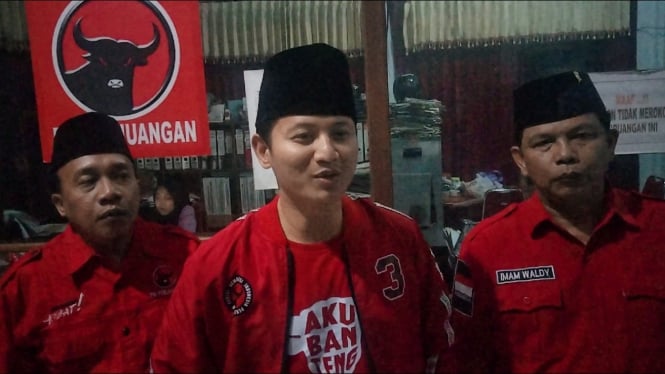 Mochamad Nur Arifin Paslon 02 Pilbub Trenggalek bersama DPC PDIP.