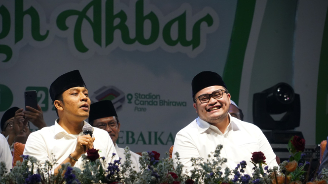 Gus Kautsar saat acara tablig akbar di Pare Kediri.