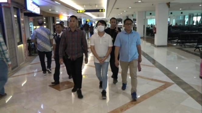 Ivan Sugiamto saat berada di Bandara Juanda Sidoarjo.