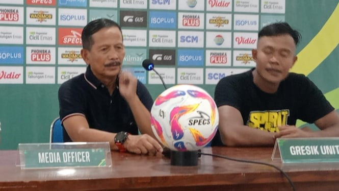 Pelatih Gresik United Djajang Nurdjaman usai laga