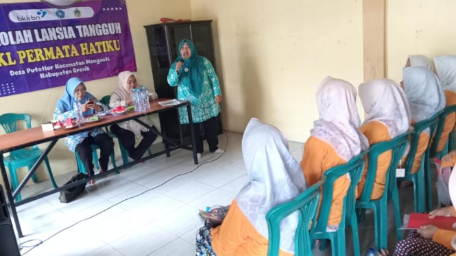 PPKBD Desa Putatlor di sekolah lansia tangguh.