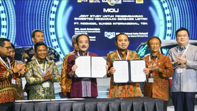 MoU Indomobil Group dengan PLN Icon Plus