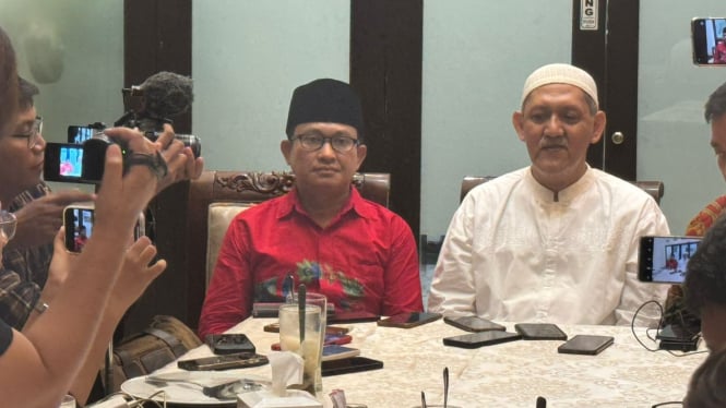 Ketua Tim Pemenangan Paslon Cagub Jatim nomor urut 3 Risma-Gus Hans, KH. Imam Buchori Cholil.