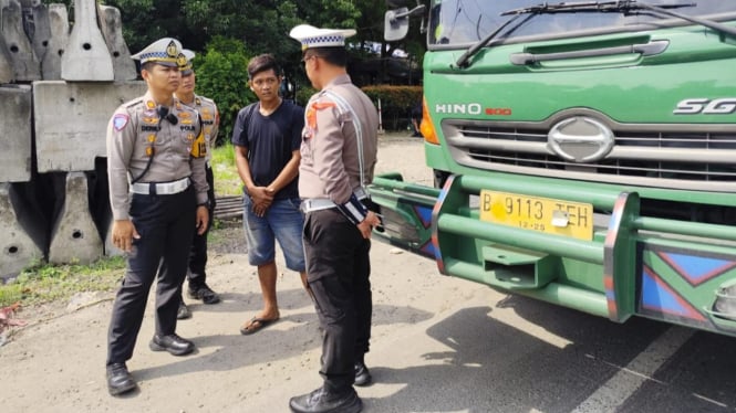 Operasi Satlantas Polres Gresik jelang Nataru.