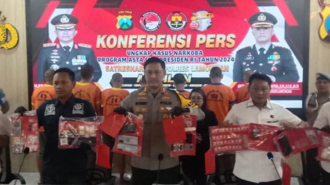 Polres Lamongan saat konferensi pers kasus narkoba