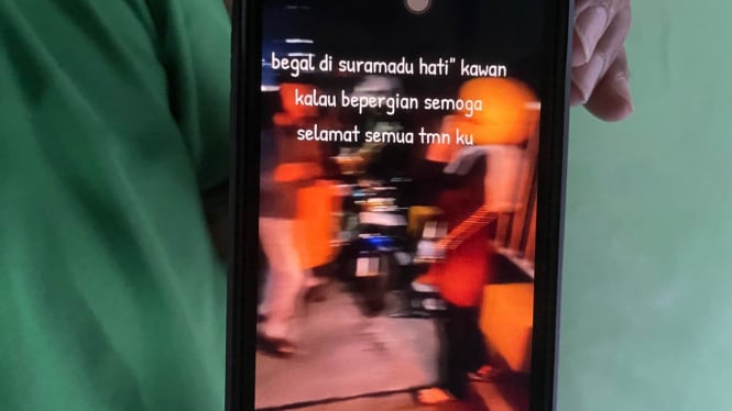 Tangkapan layar video begal tali senar Suramadu.