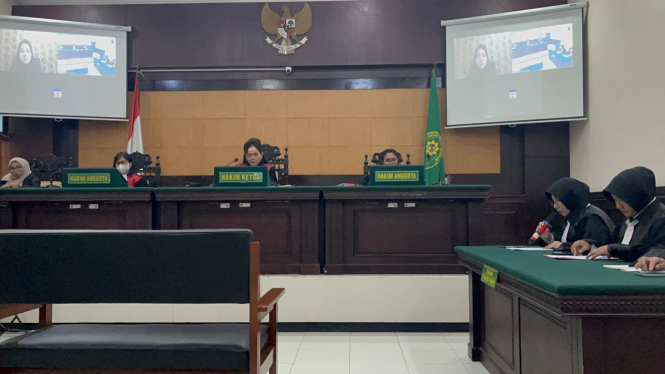 Sidang Polwan bakar suami